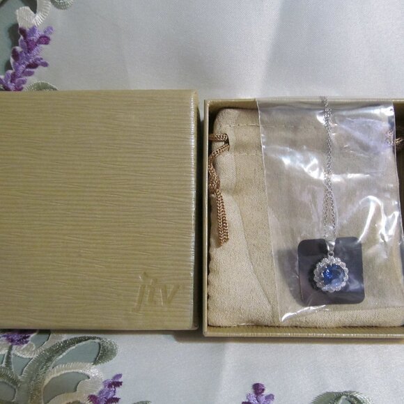 NWT Bella Luce Simulated Tanzanite & Diamond Rhodium over 925 Pendant w Chain - Picture 3 of 16